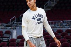 关于本菲卡训练开放日；赛前门线救险引欢呼；NBA常规赛在即；数据趋势出现新变化的信息-开云网站