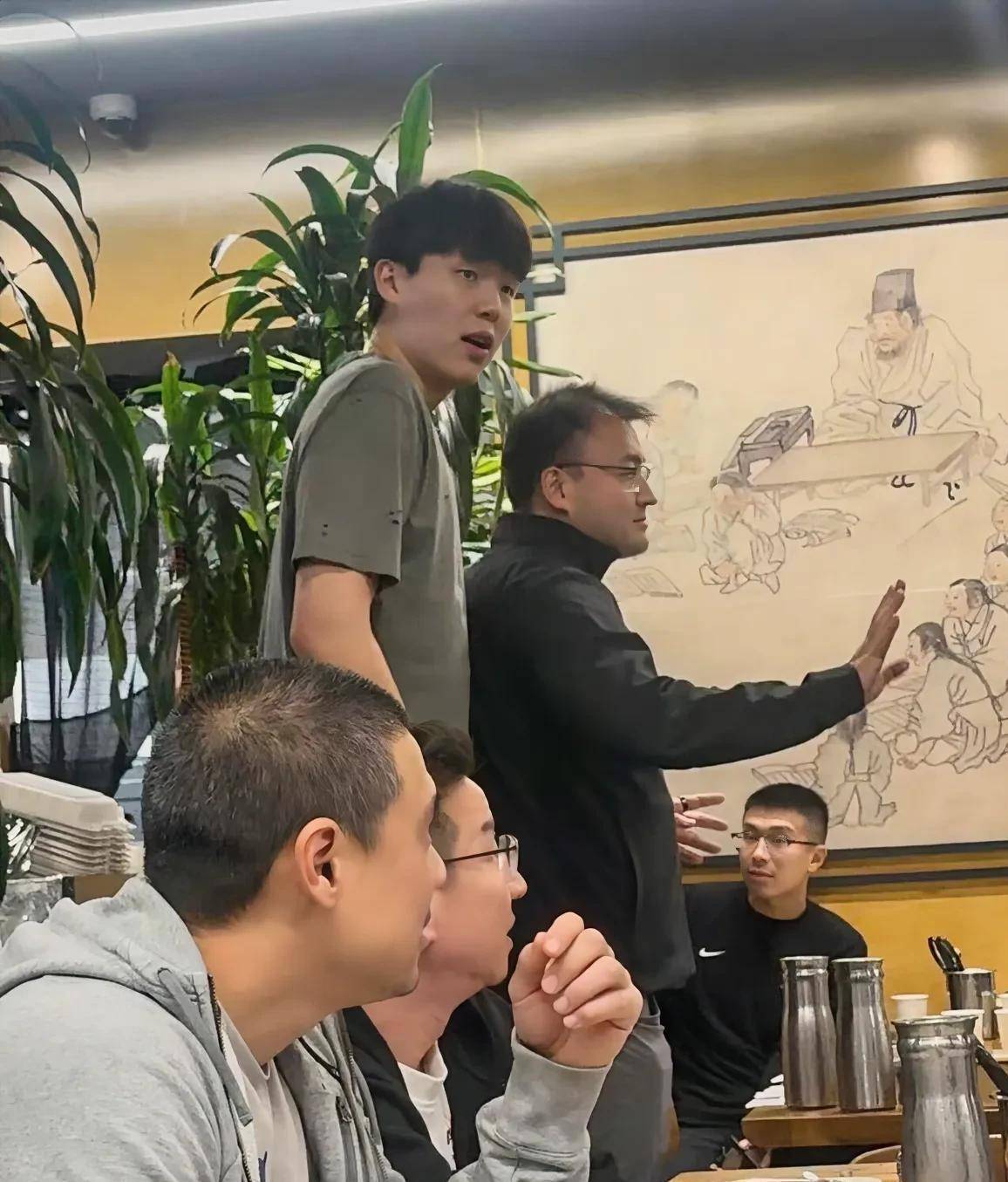 赛前体能课后，勒沃库森强势反弹备战CBA季后赛，球迷炸锅，训练强度明显提升的简单介绍