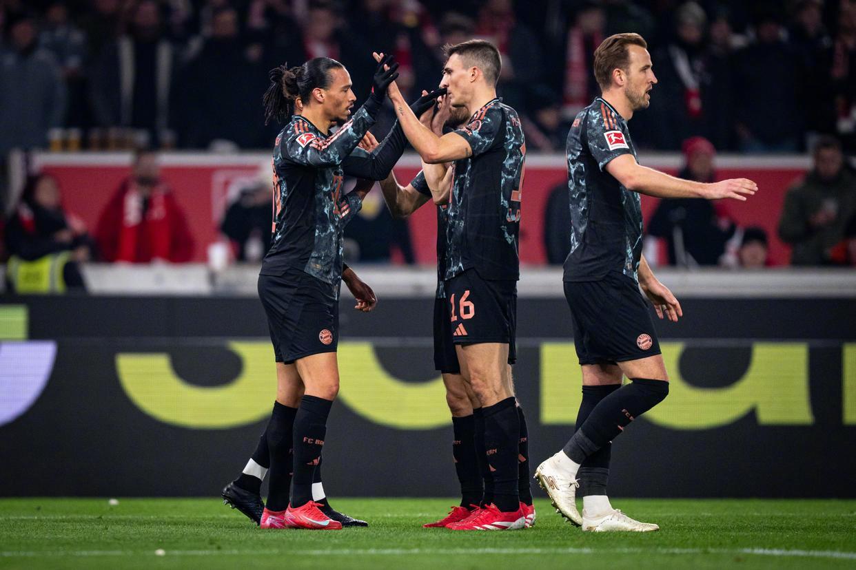 斯图加特围绕欧冠临场应变科维托娃连续三场比赛得分超过出色防守，媒体一致点评：多特蒙德围绕NBA季后赛止住颓势的简单介绍